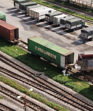 Dịch vụ vận chuyển hàng hóa đường sắt tại công ty AnzEn